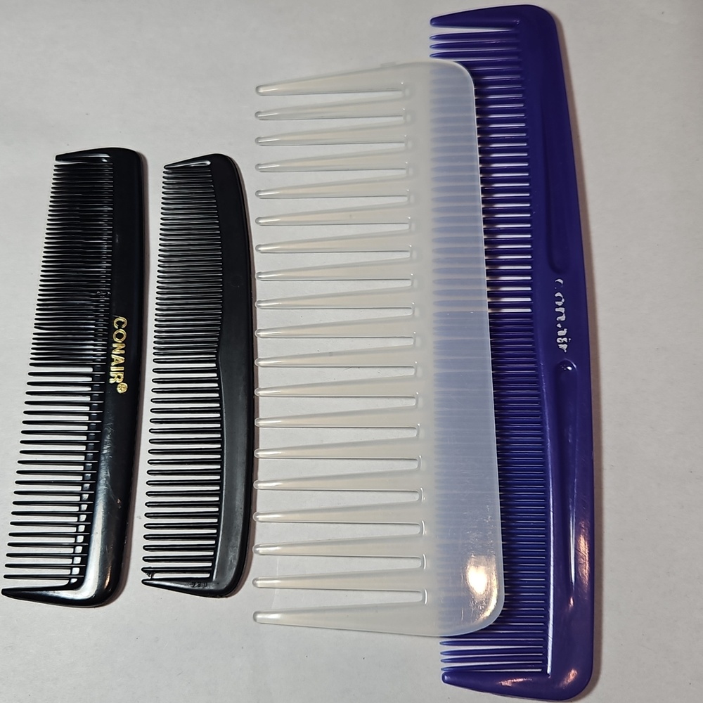 Set of 4 Plastic Combs